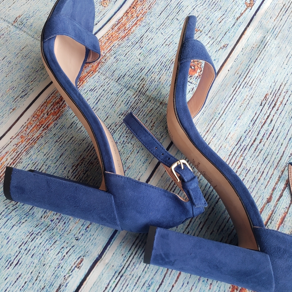 Stuart Weitzman Nearlynude Block-Heel Suede Sanda… - image 2